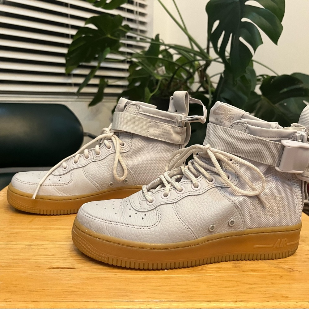 Nike SF AF1 Mid Special Field Air Force